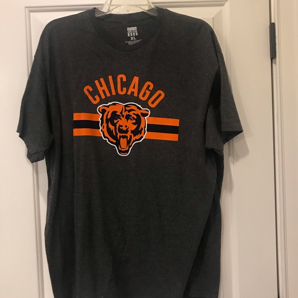 Gray Chicago Bears t-shirt